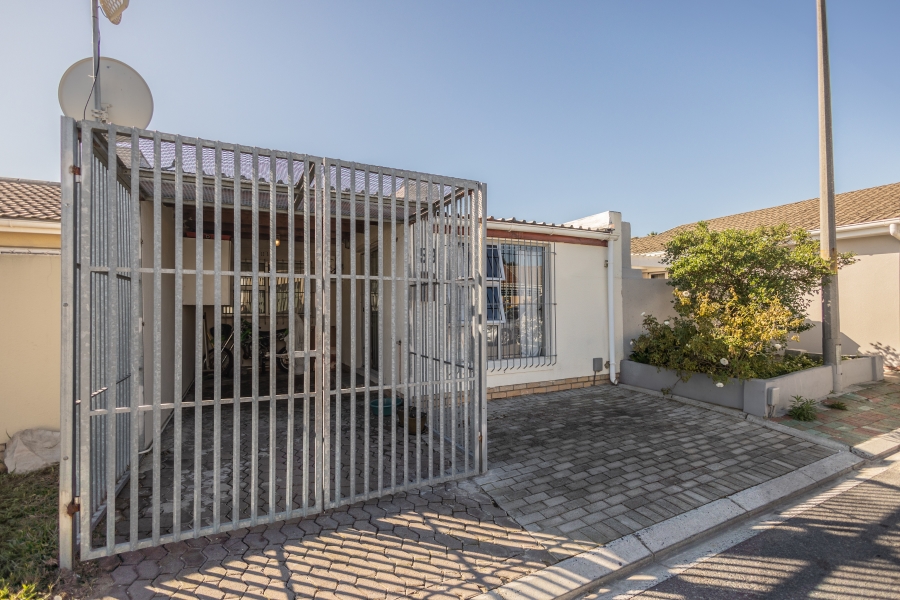 2 Bedroom Property for Sale in Belmont Park Western Cape